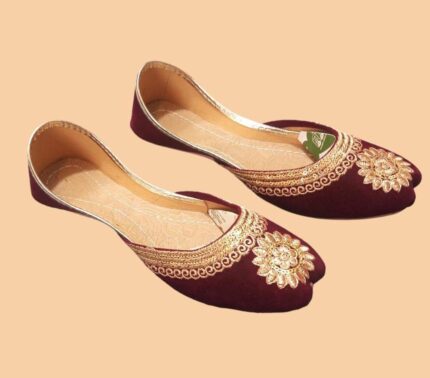 Women's Velvet Embroidered Fancy Khussa